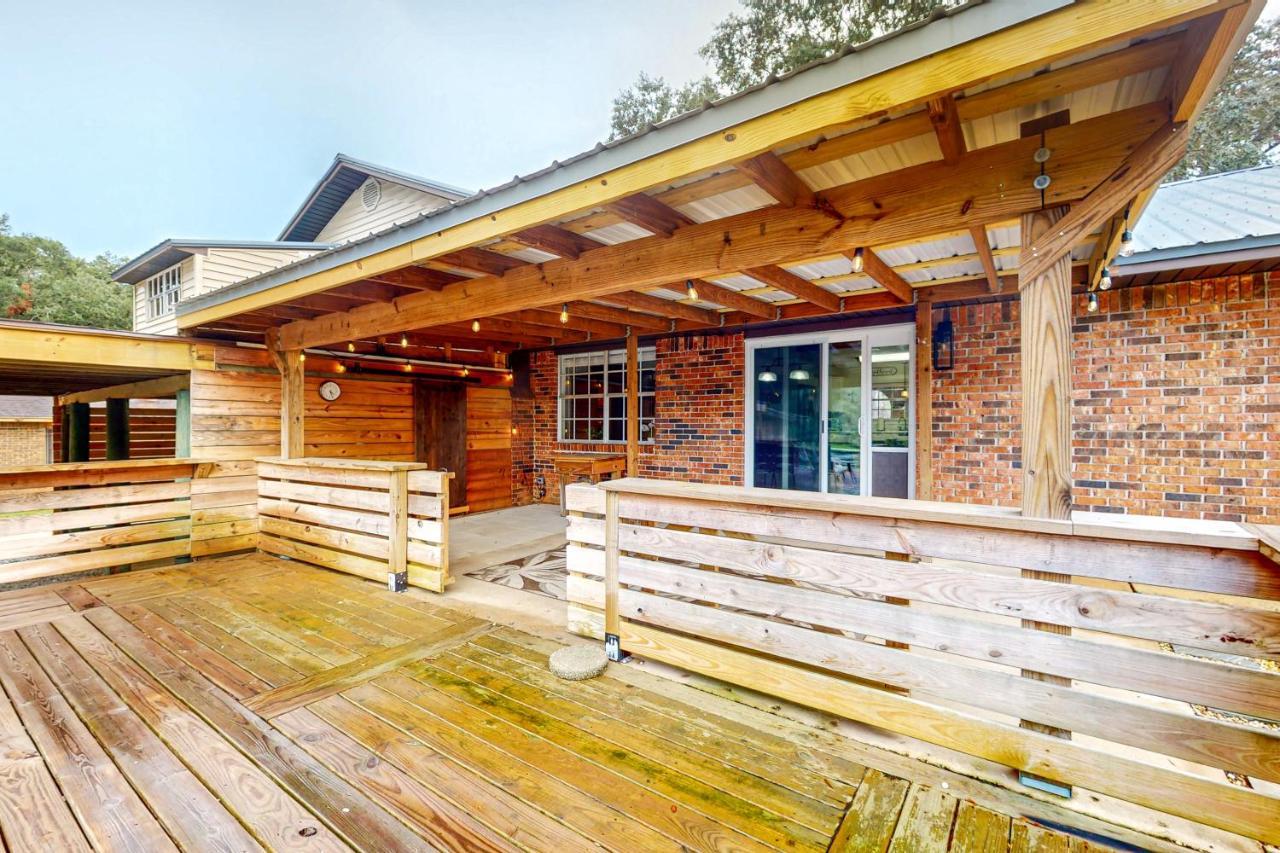 The Lakewood Lakehouse